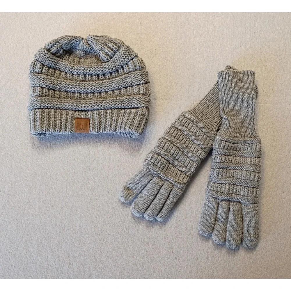 C.C 2pc Unisex Solid Cable Knit Beanie and Gloves‎ Set Gray Grey NWOT